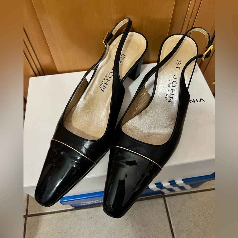 St. John Black Slingback Pumps US size 7
